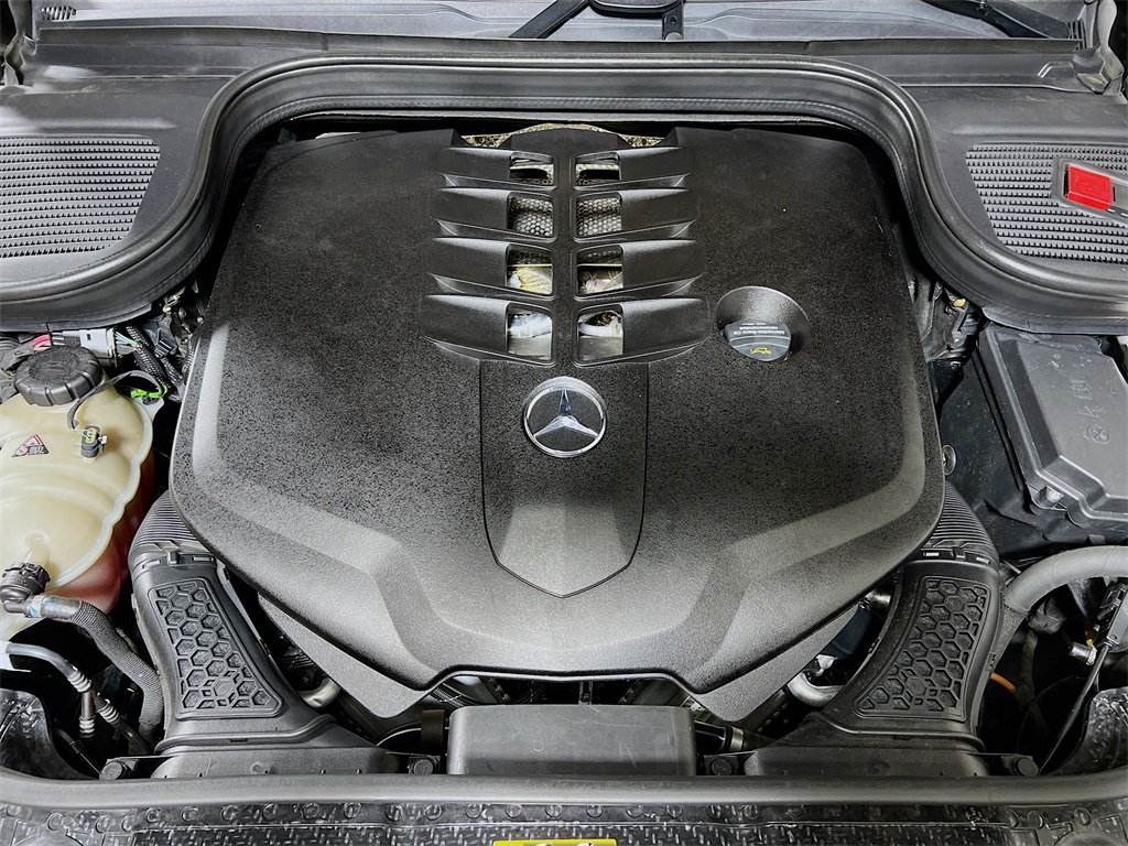 Vehicle image 29 of 37