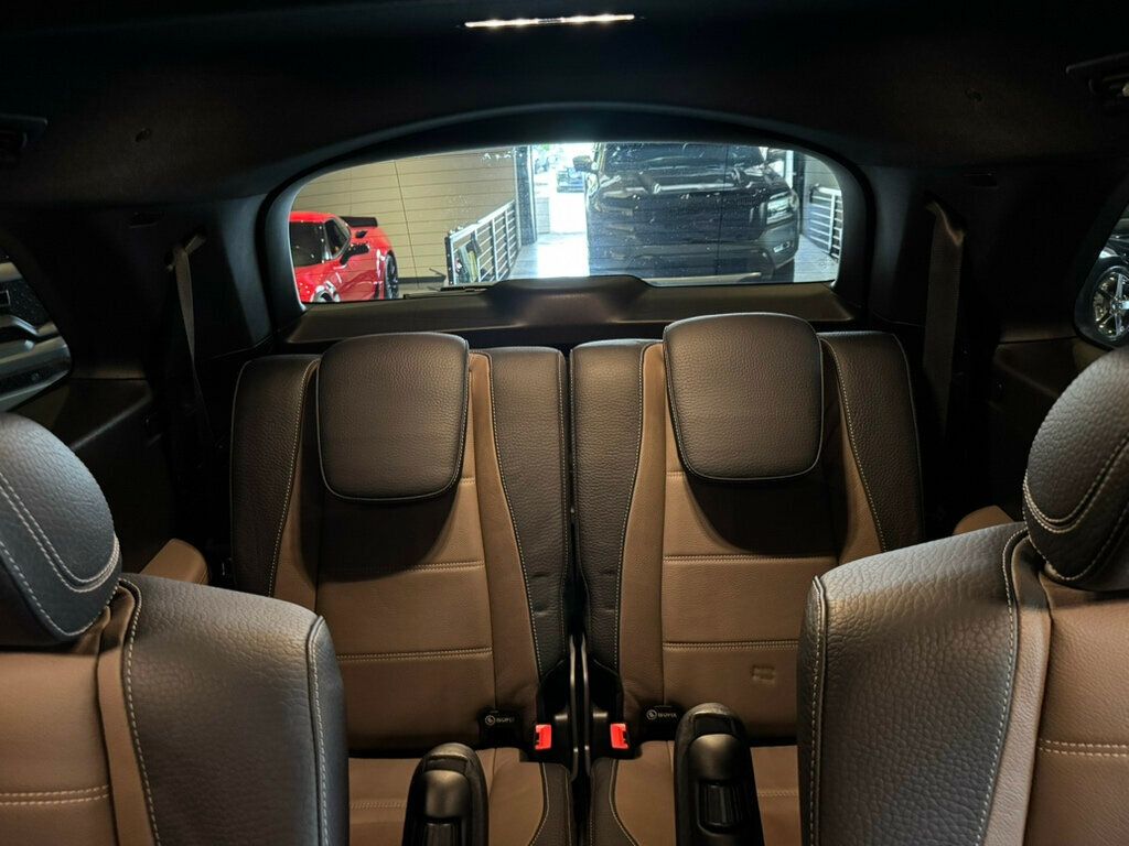 Vehicle image 15 of 22