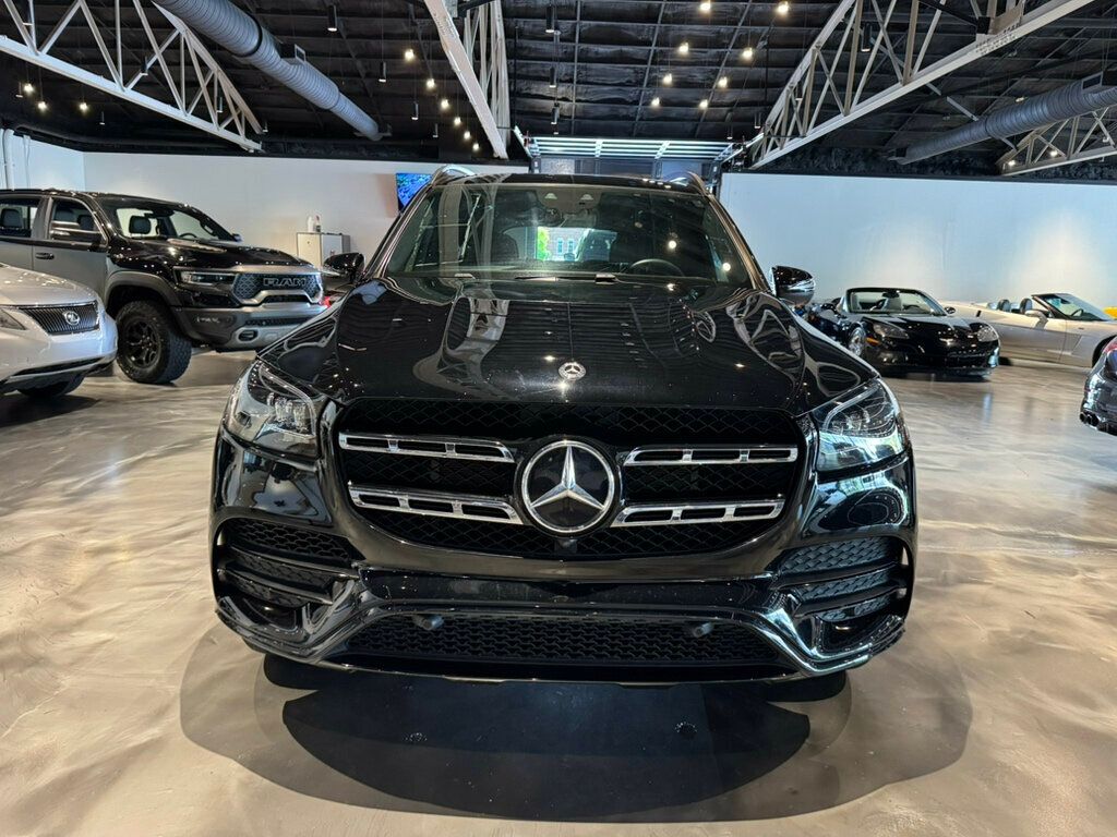 Vehicle image 2 of 22