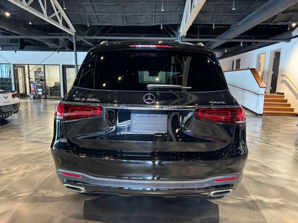 Vehicle image 8 of 22