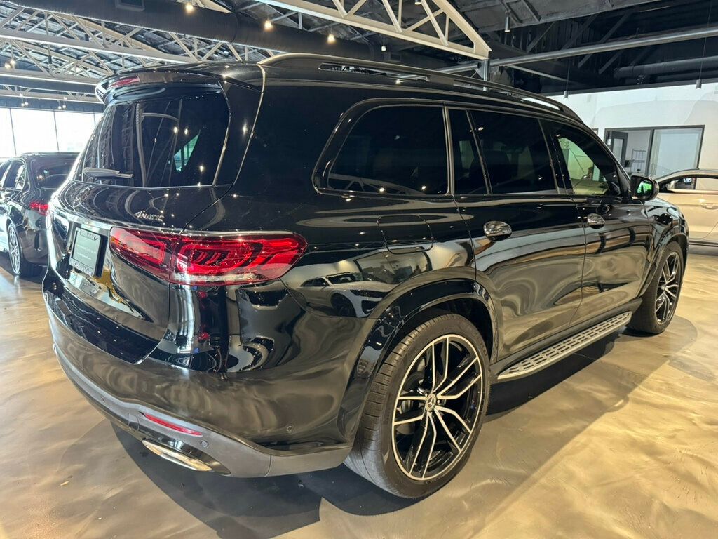 Vehicle image 4 of 22