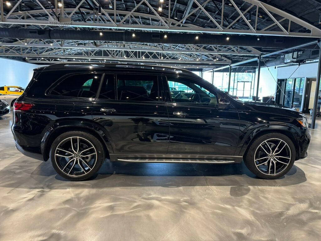 Vehicle image 3 of 22