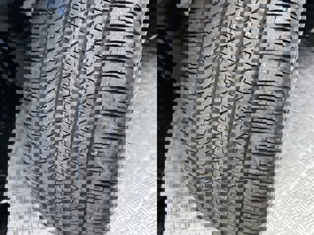 Vehicle image 31 of 32