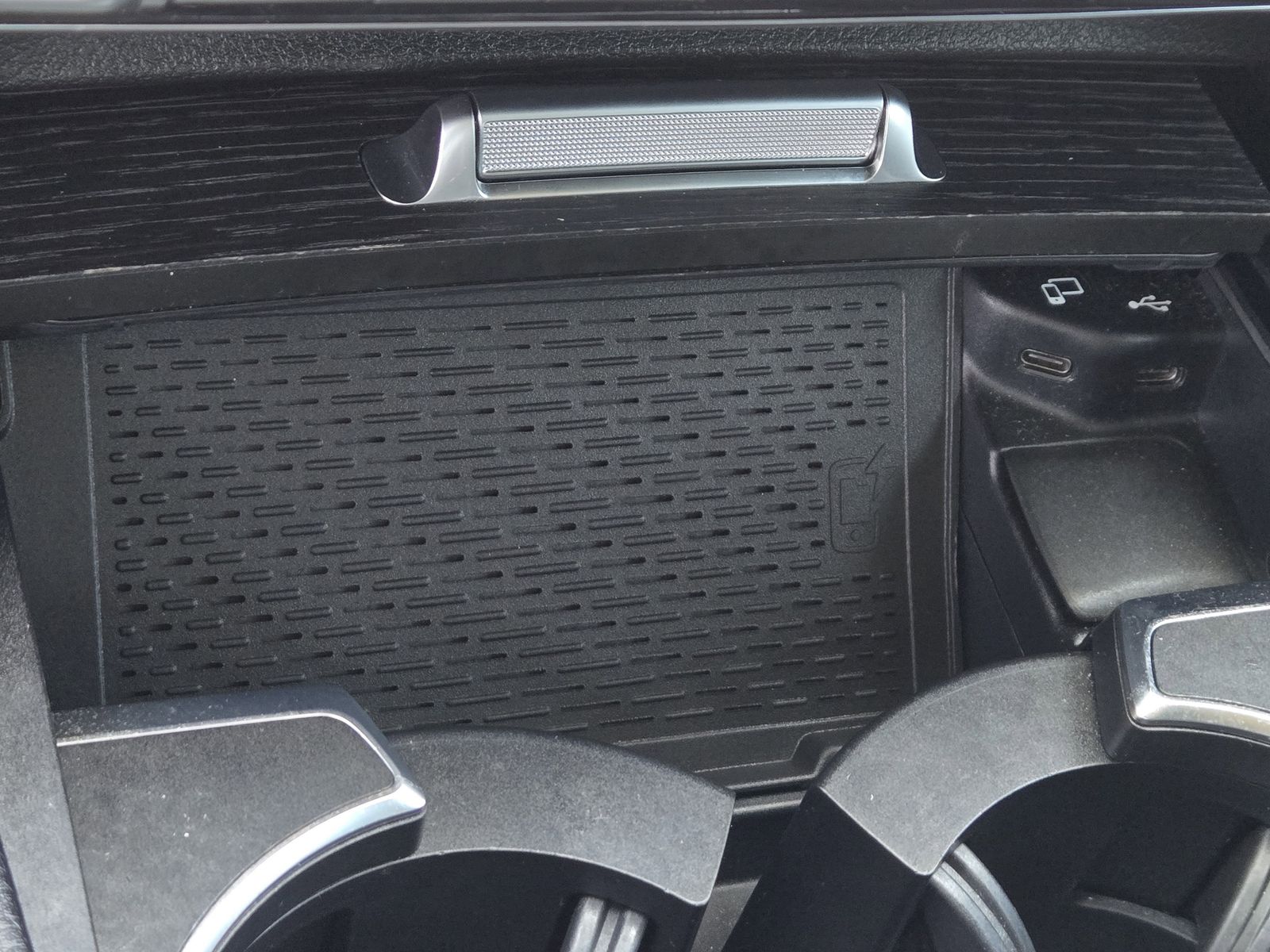 Vehicle image 9 of 35