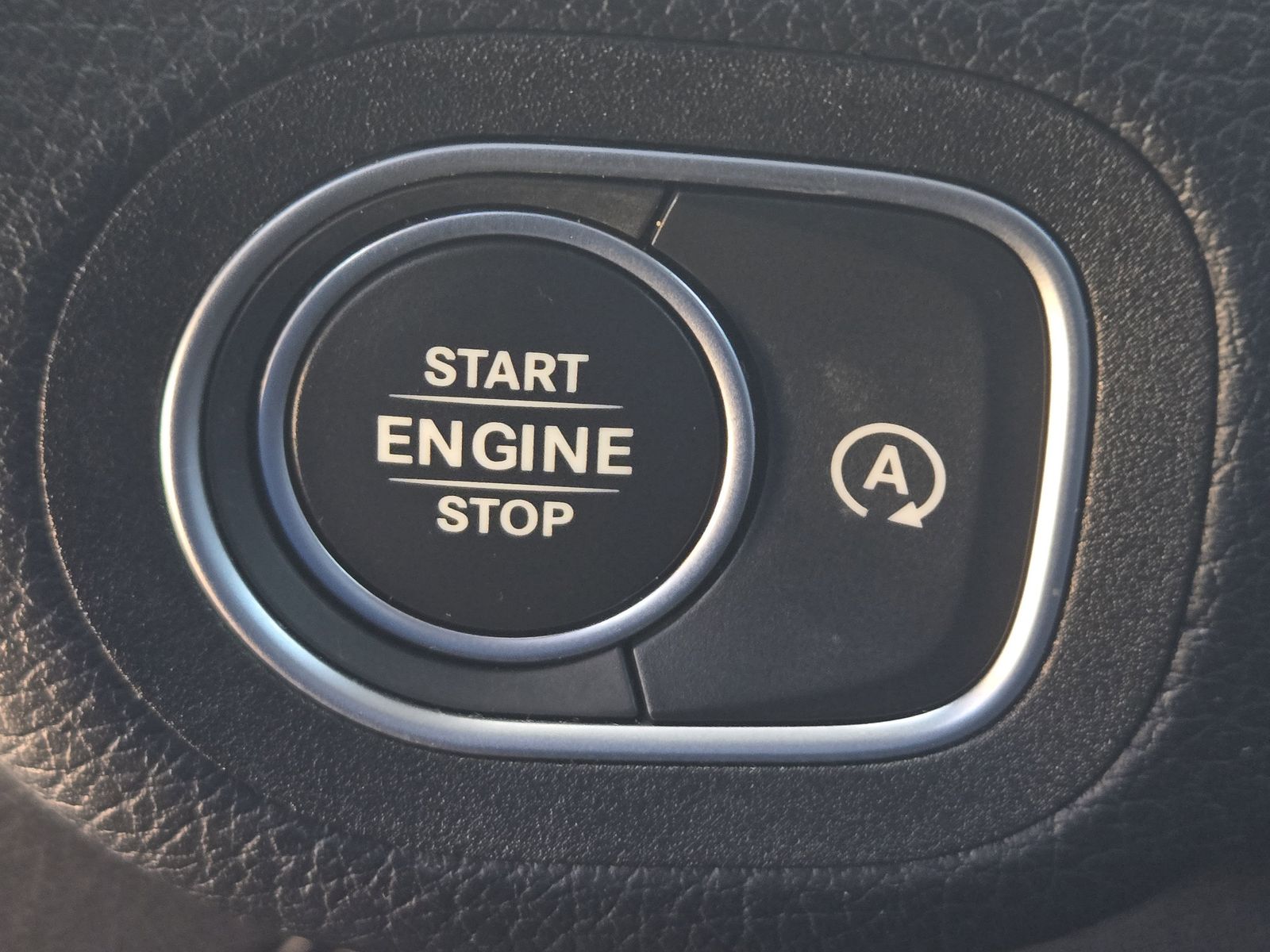 Vehicle image 30 of 35
