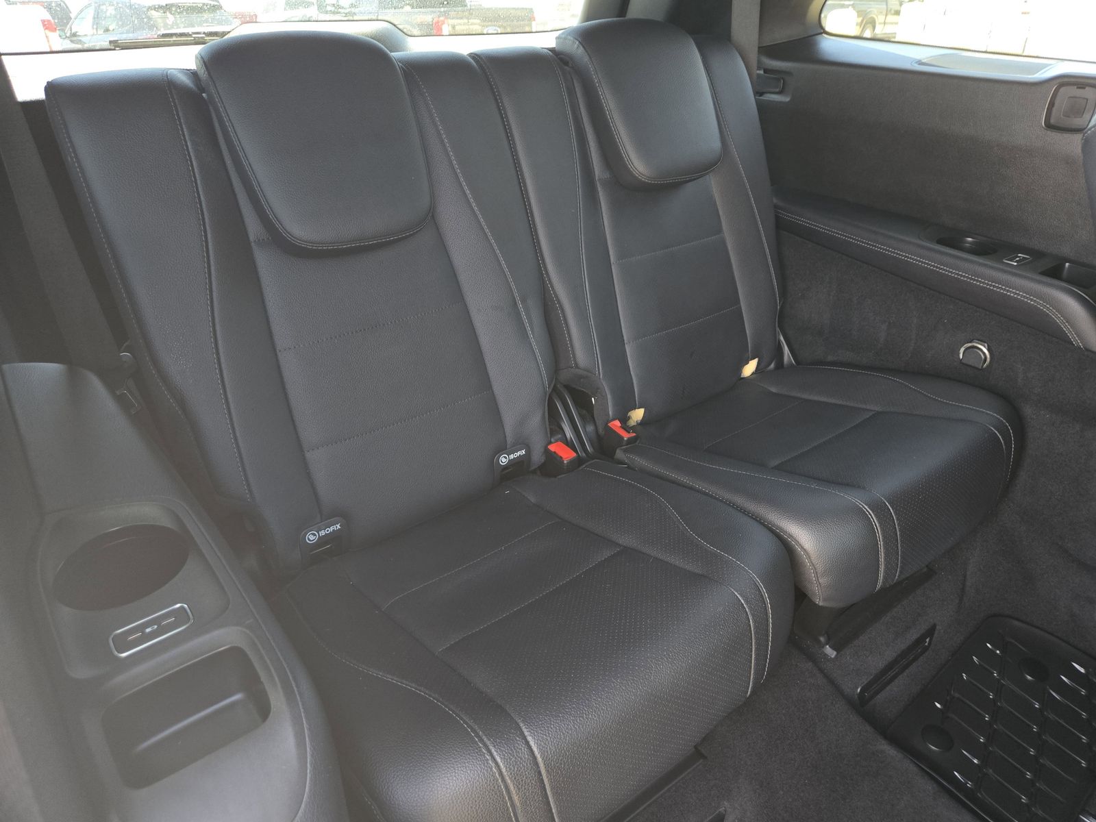 Vehicle image 13 of 35