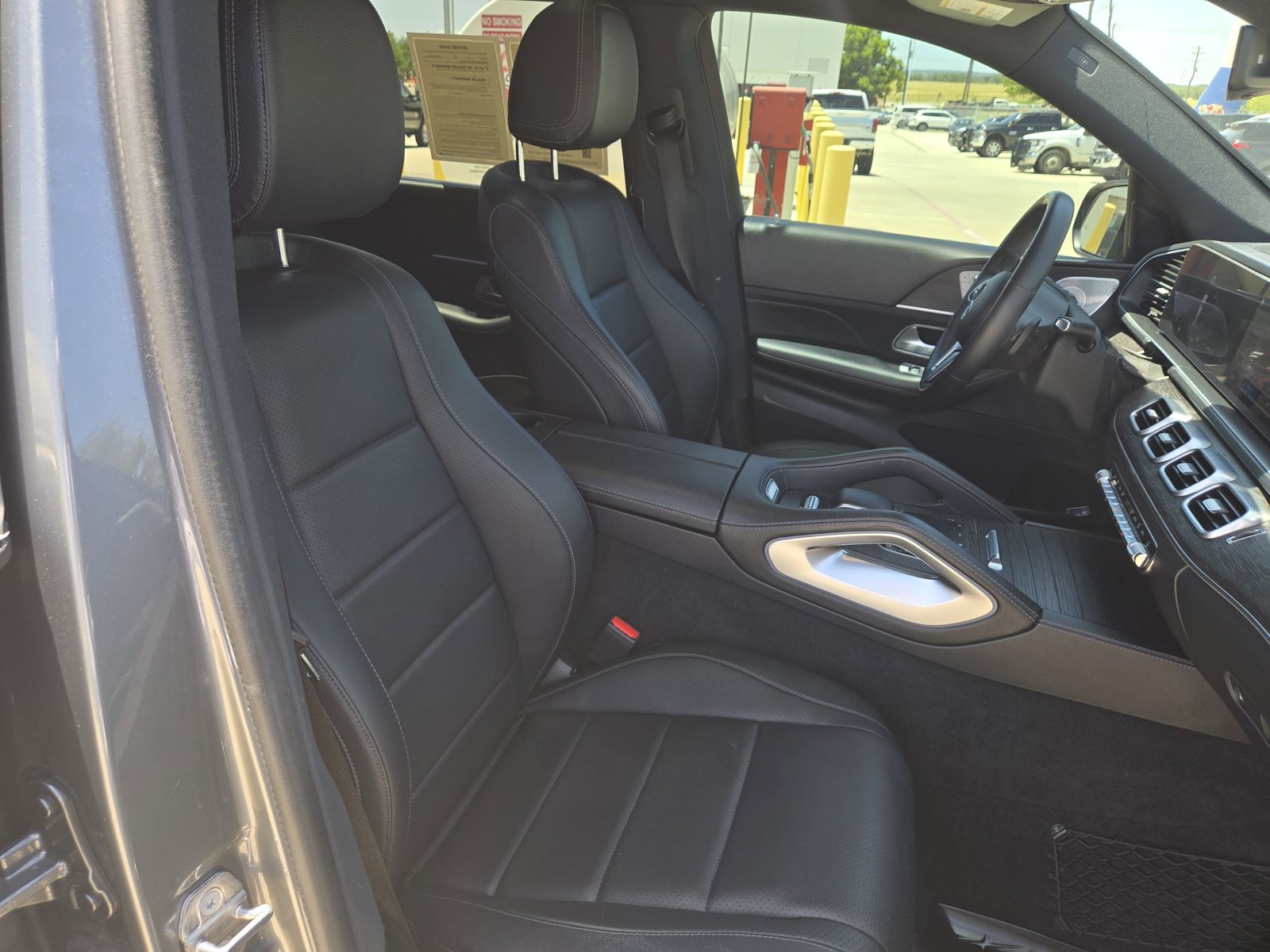 Vehicle image 12 of 35