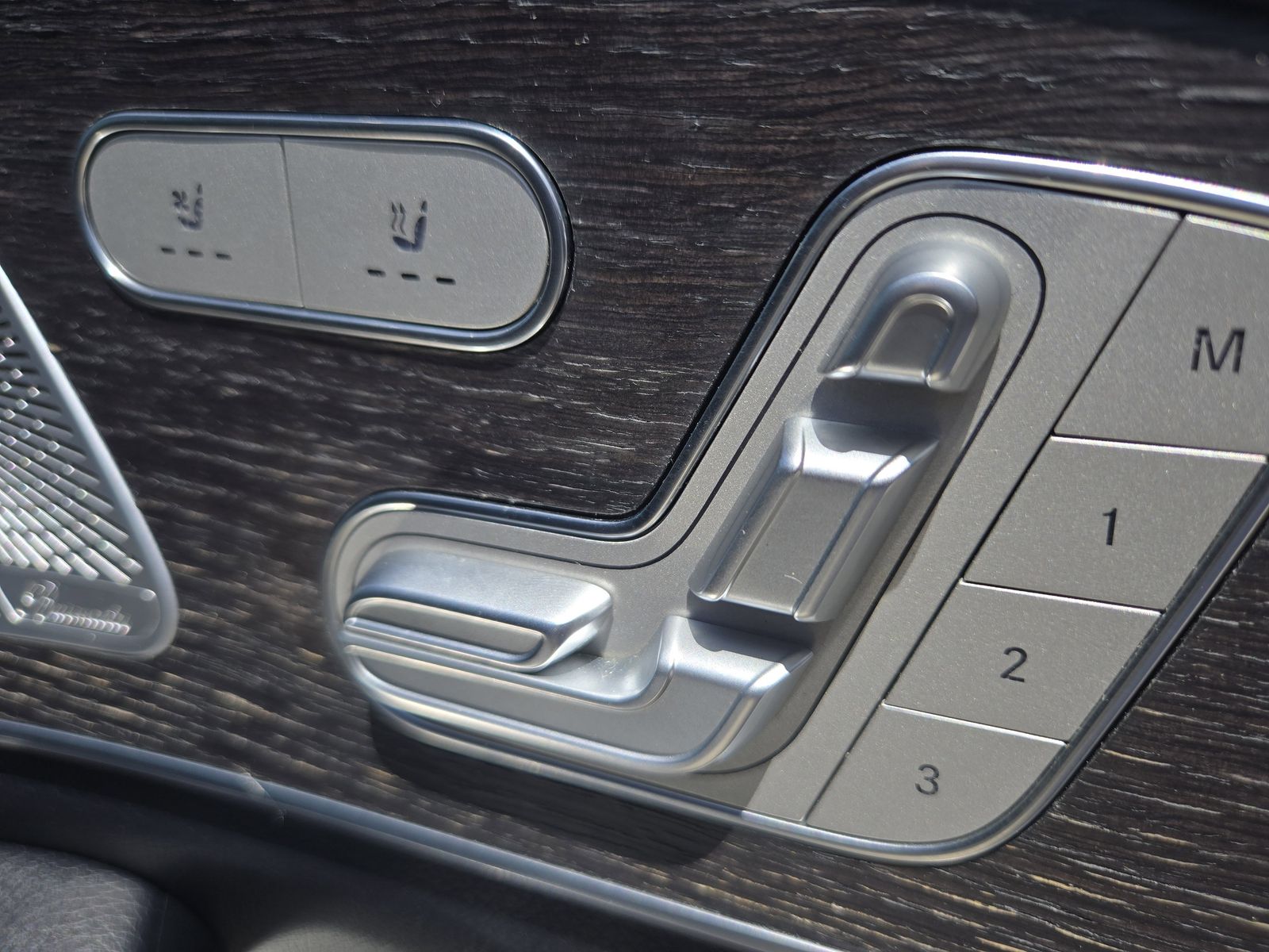 Vehicle image 24 of 35