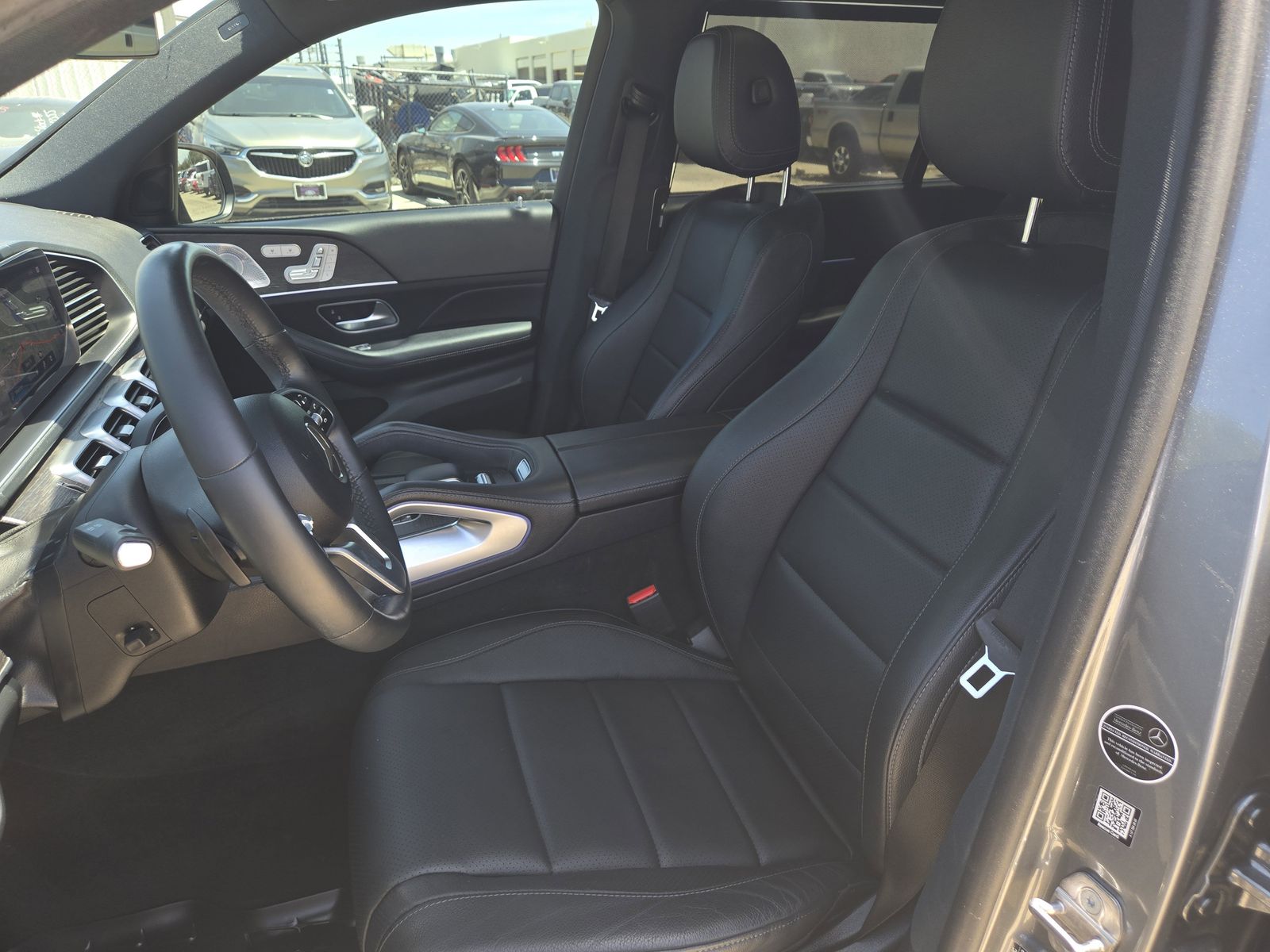 Vehicle image 14 of 35