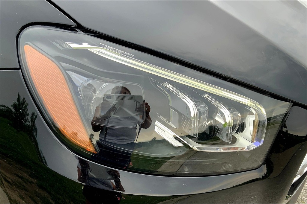 Vehicle image 31 of 40
