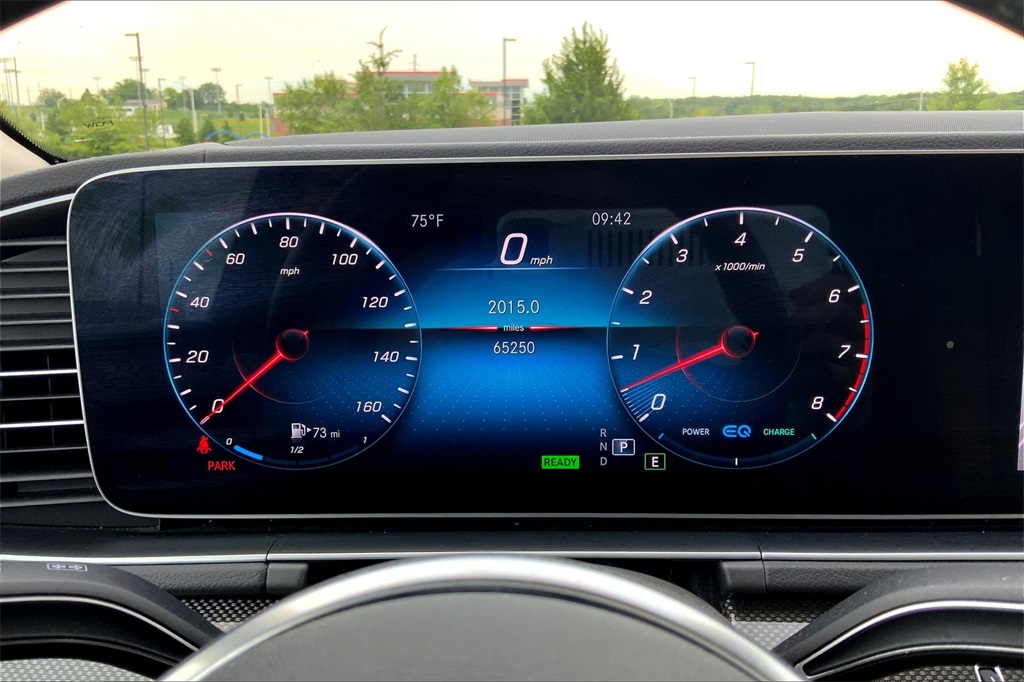 Vehicle image 21 of 40
