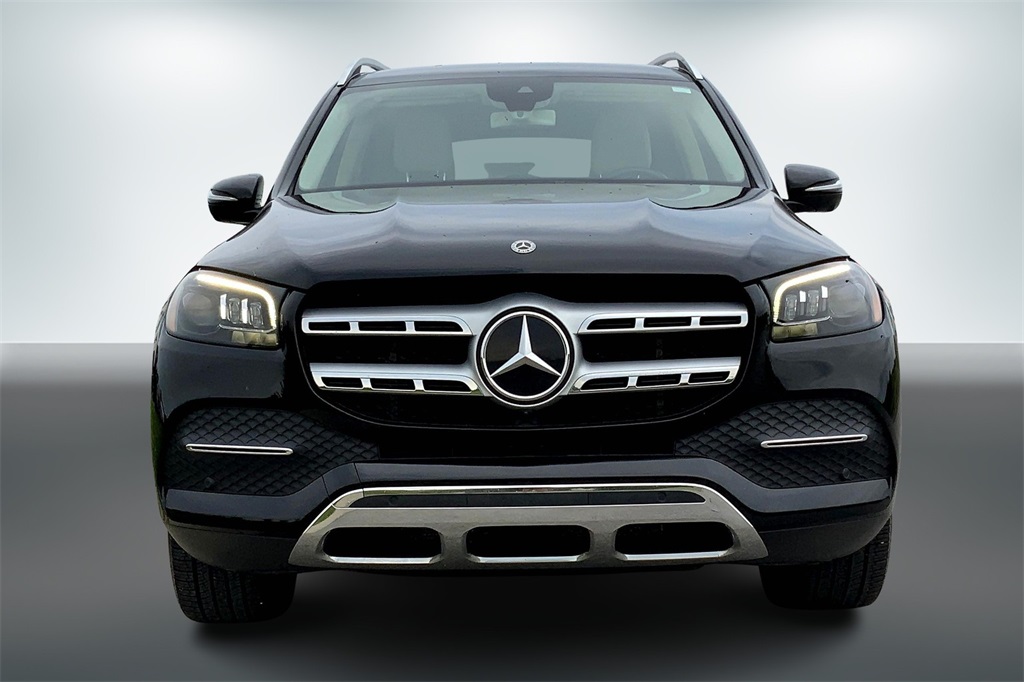 Vehicle image 2 of 40