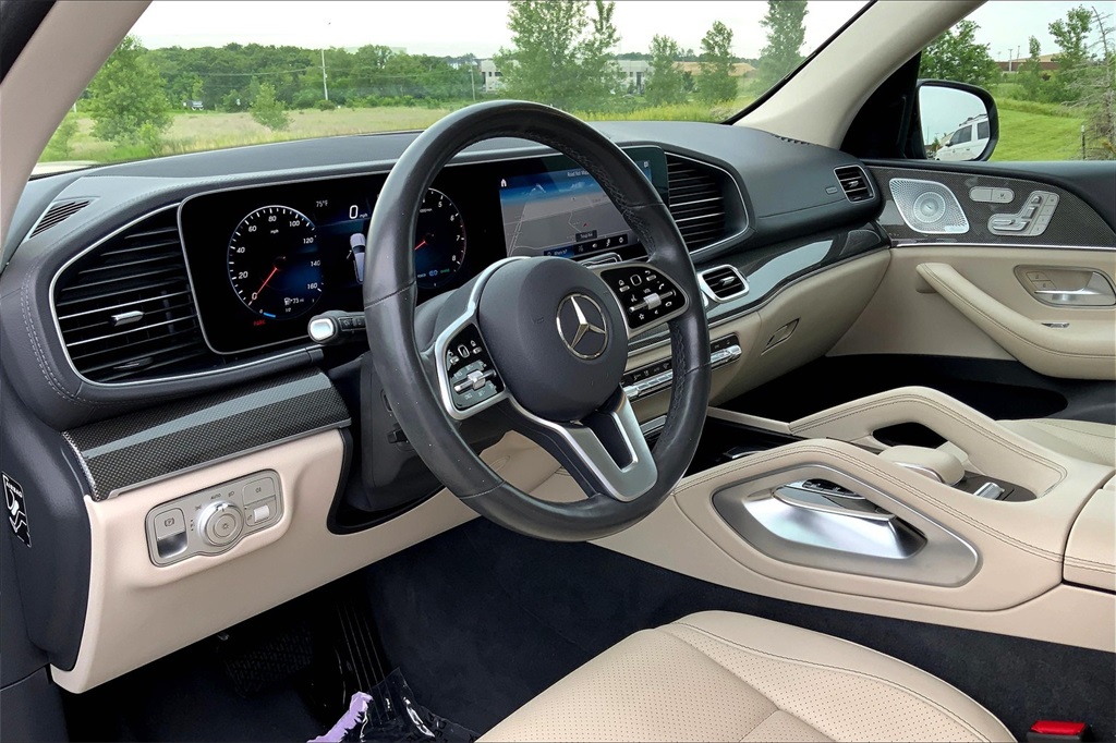 Vehicle image 12 of 40