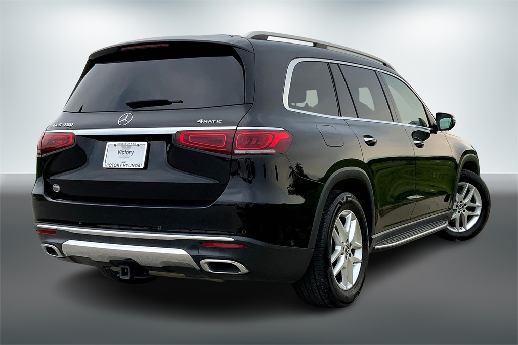 Vehicle image 4 of 40