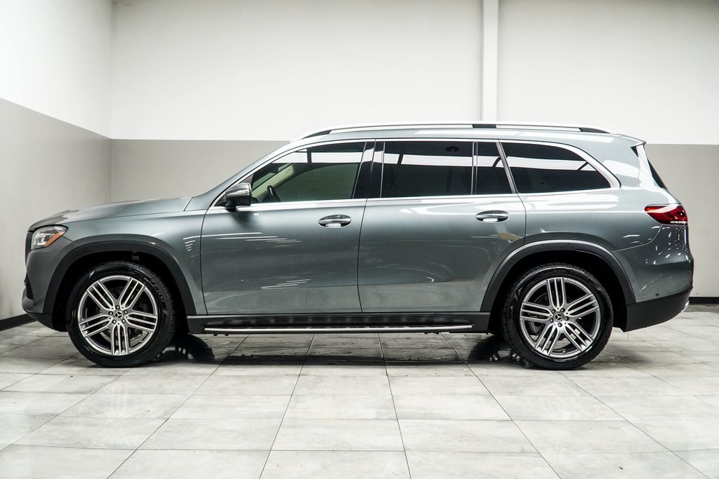 Vehicle image 9 of 39