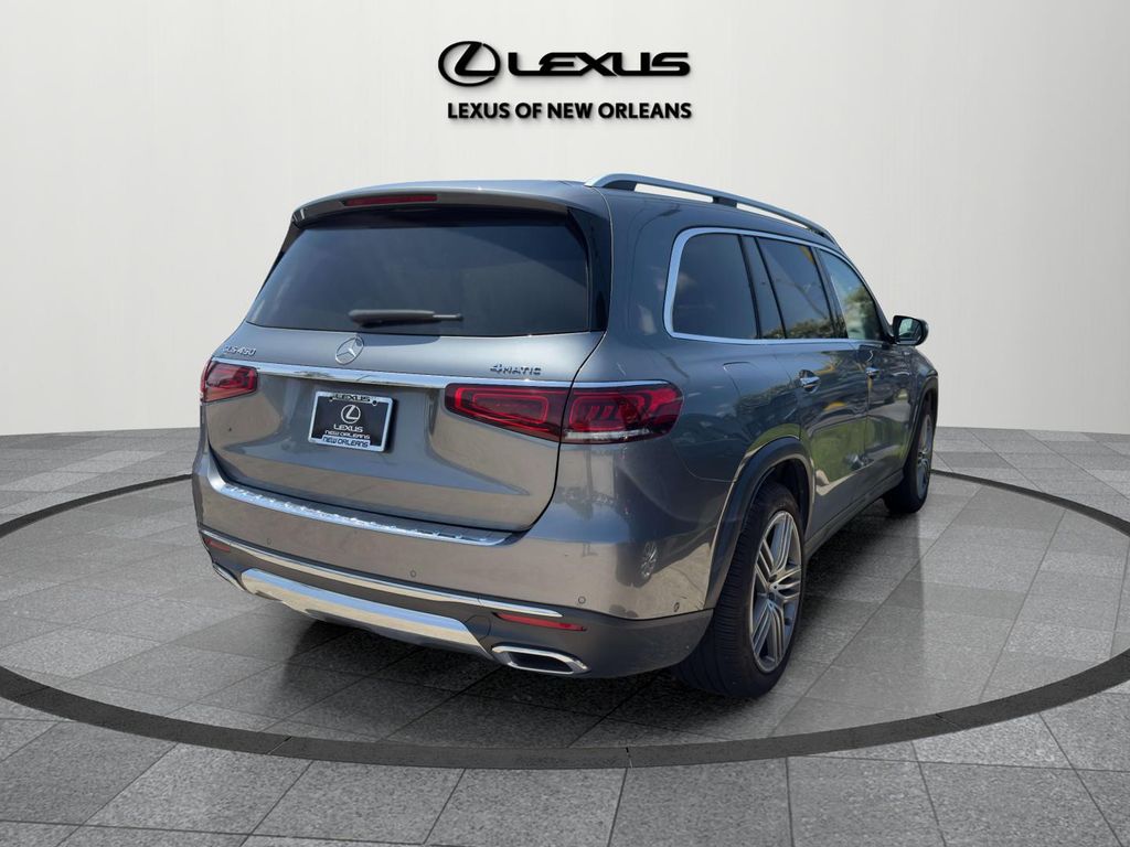 Vehicle image 4 of 11