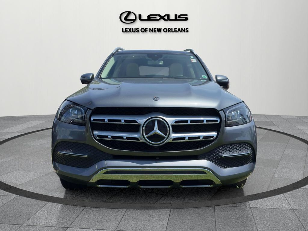 Vehicle image 2 of 11