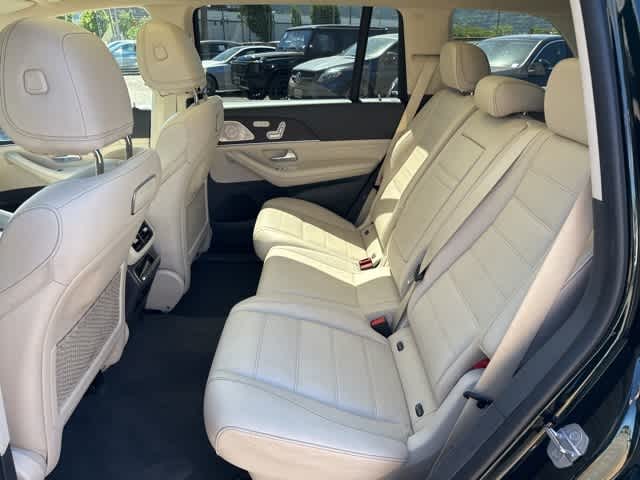 Vehicle image 12 of 39
