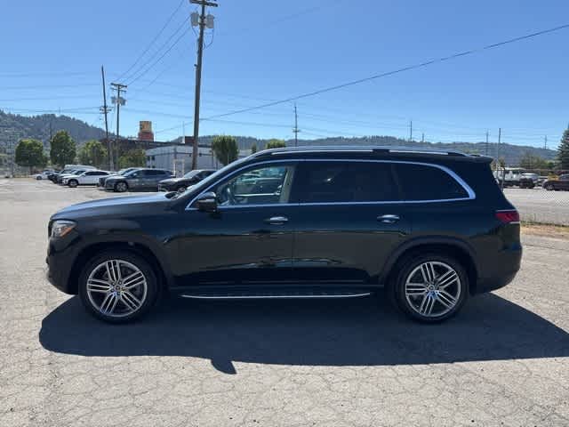 Vehicle image 8 of 39