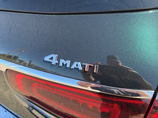 Vehicle image 33 of 39