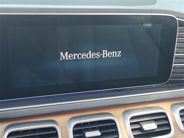 Vehicle image 20 of 33