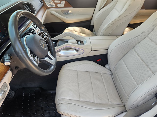 Vehicle image 22 of 33