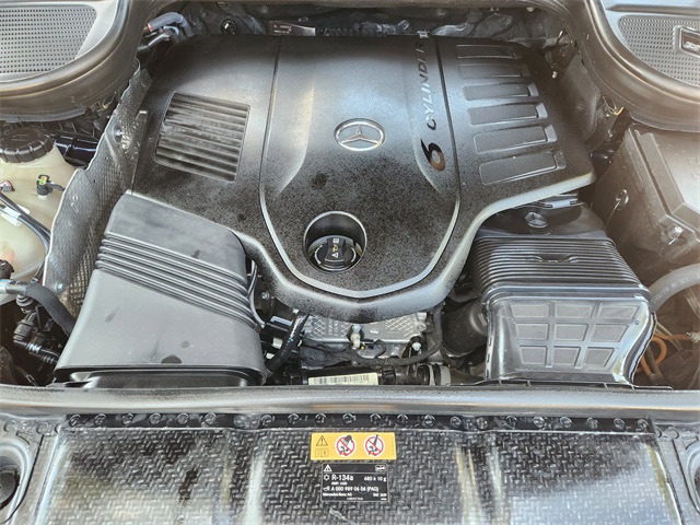 Vehicle image 9 of 33