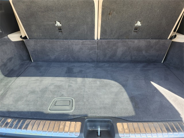 Vehicle image 3 of 33