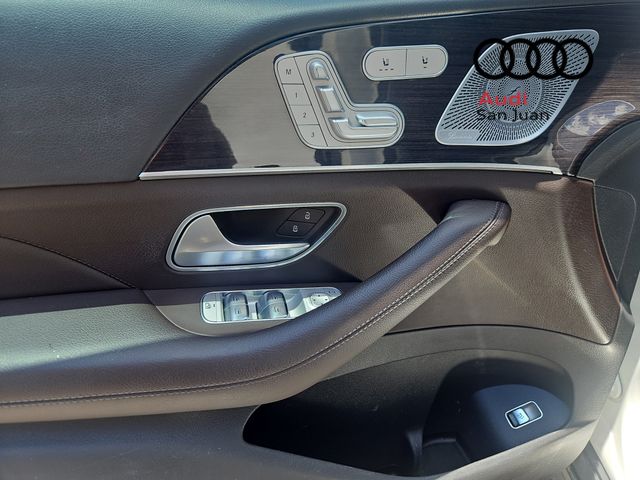 Vehicle image 27 of 39