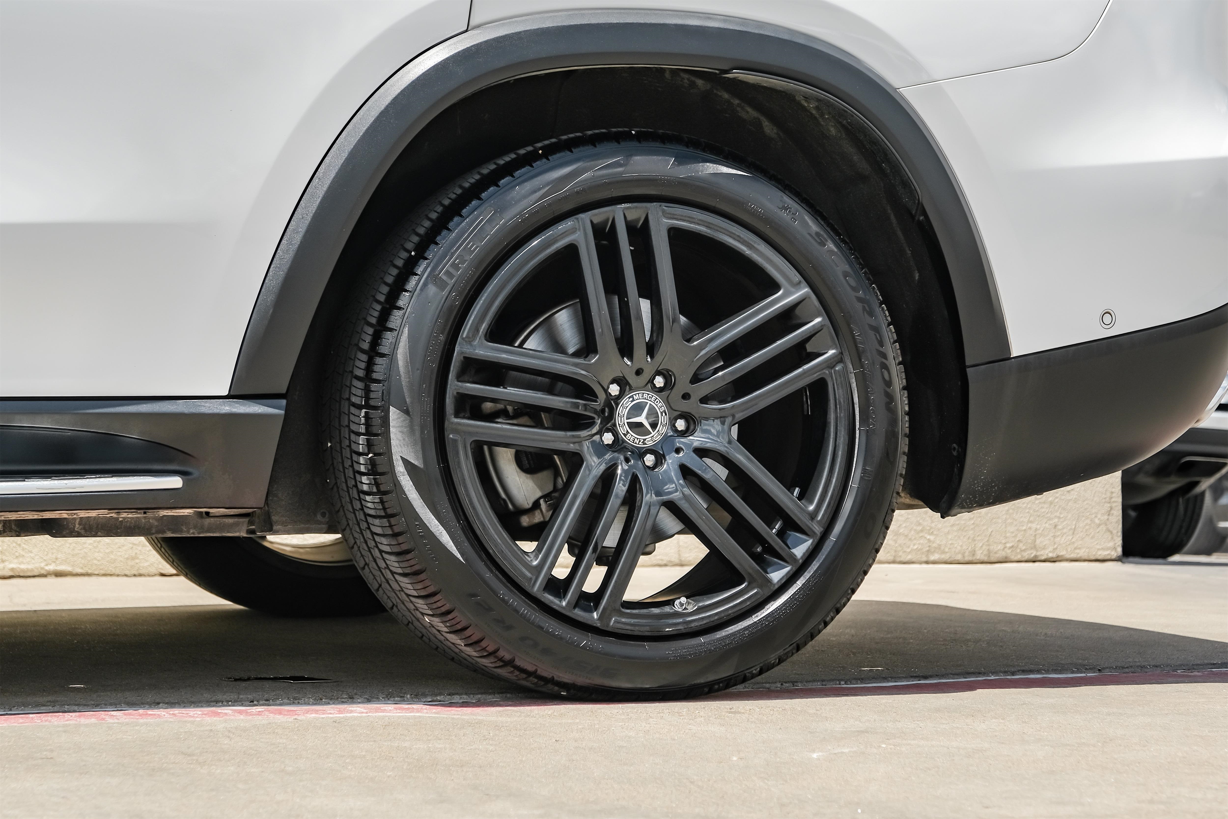 Vehicle image 14 of 85