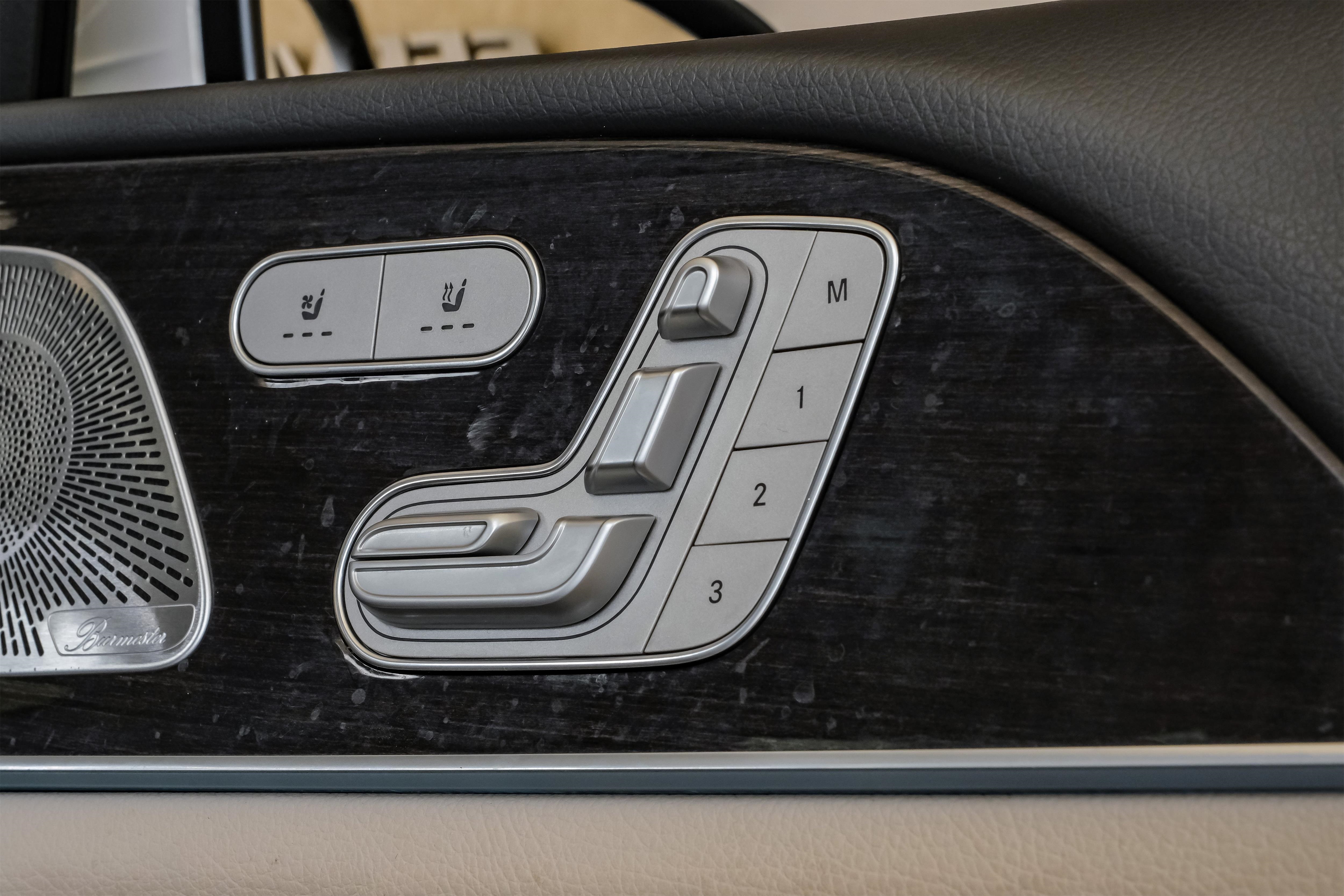 Vehicle image 71 of 85