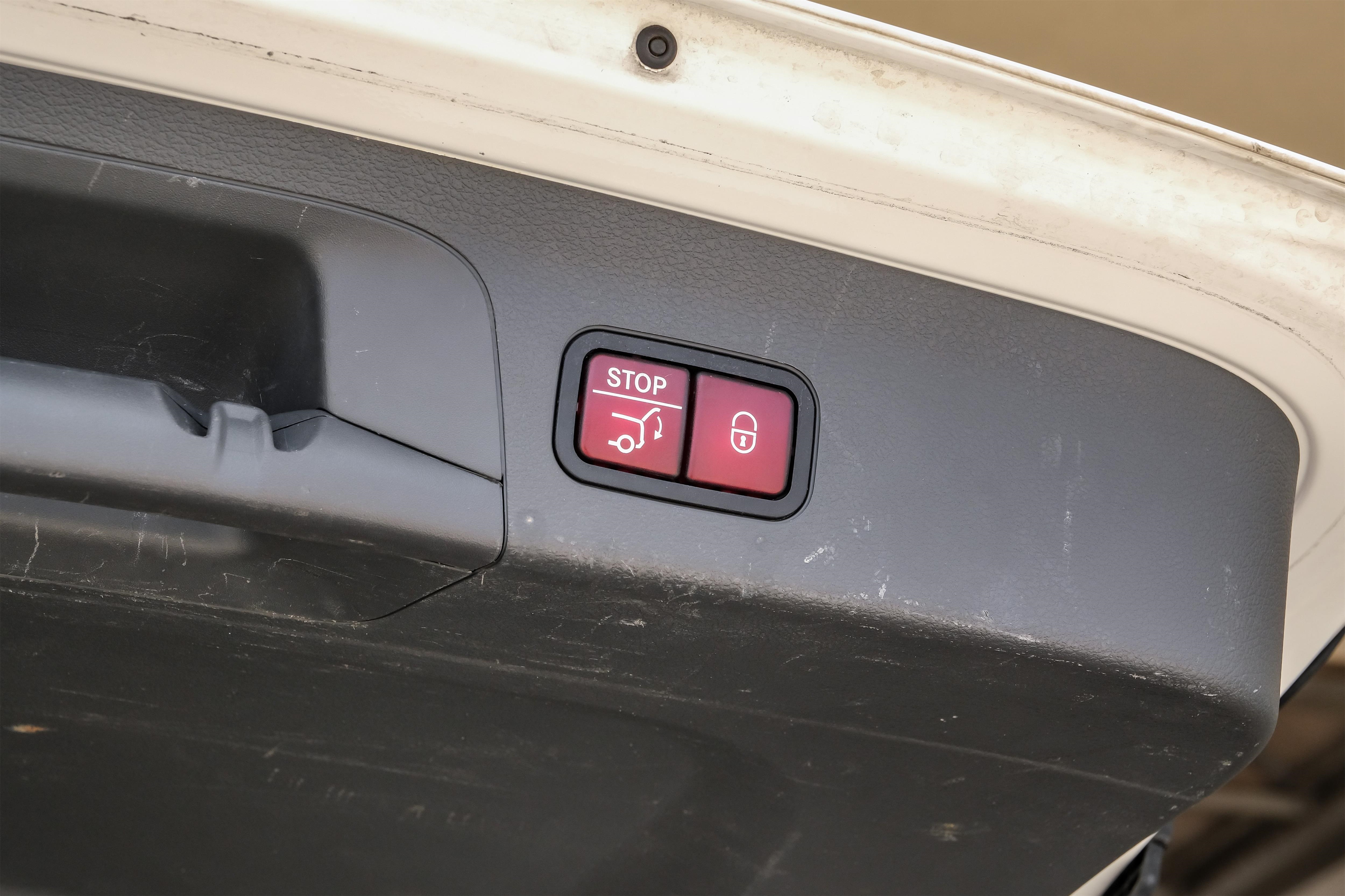 Vehicle image 77 of 85