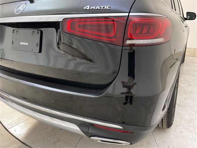 Vehicle image 14 of 25