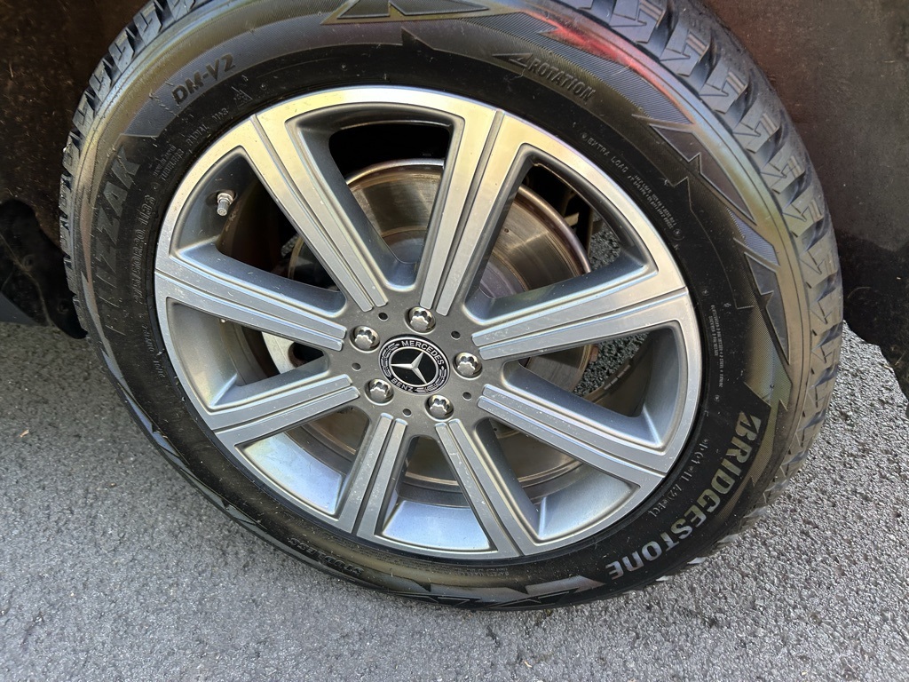 Vehicle image 9 of 34
