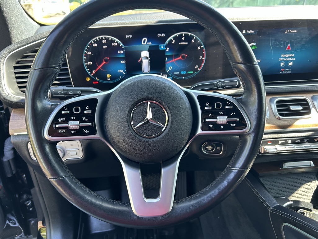 Vehicle image 15 of 34