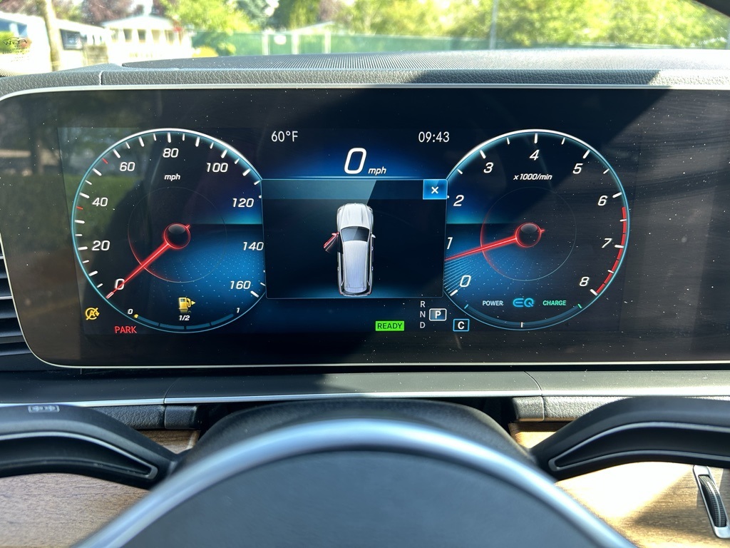 Vehicle image 18 of 34