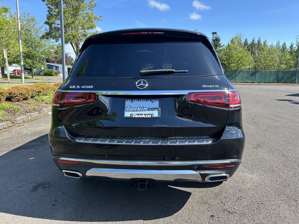 Vehicle image 8 of 34