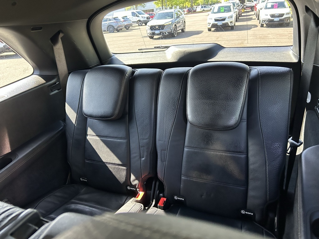 Vehicle image 28 of 34