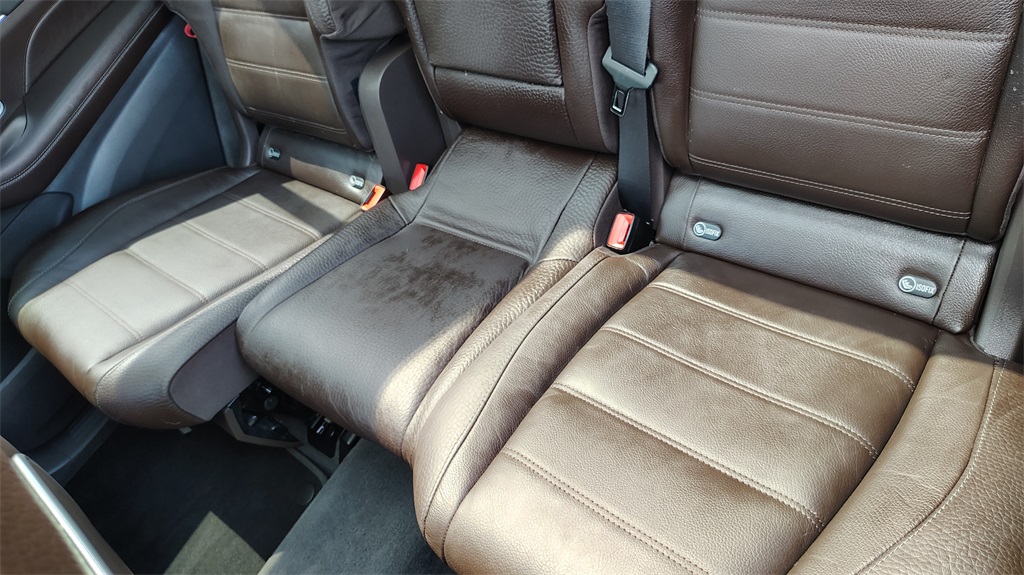 Vehicle image 13 of 46