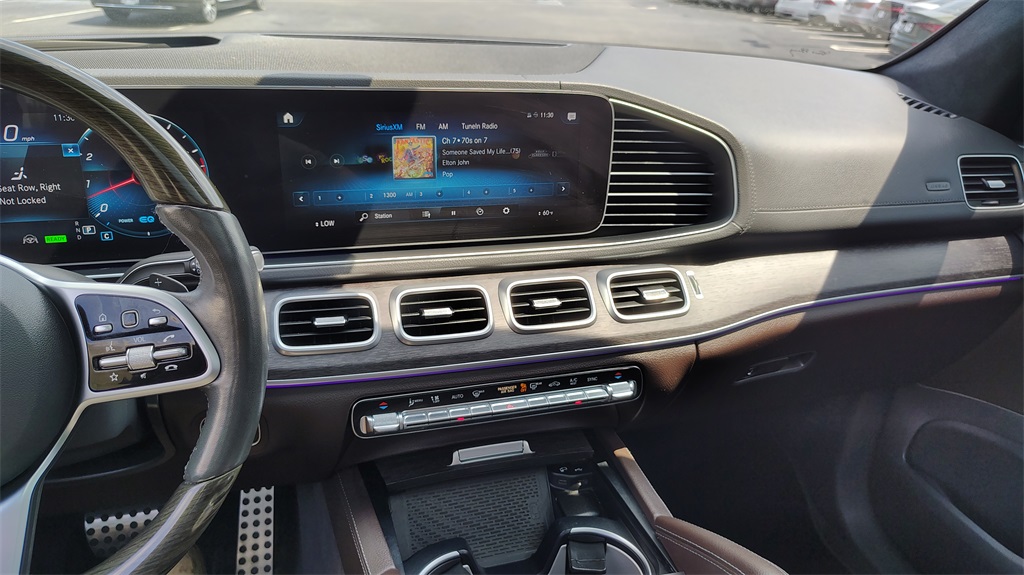 Vehicle image 25 of 46