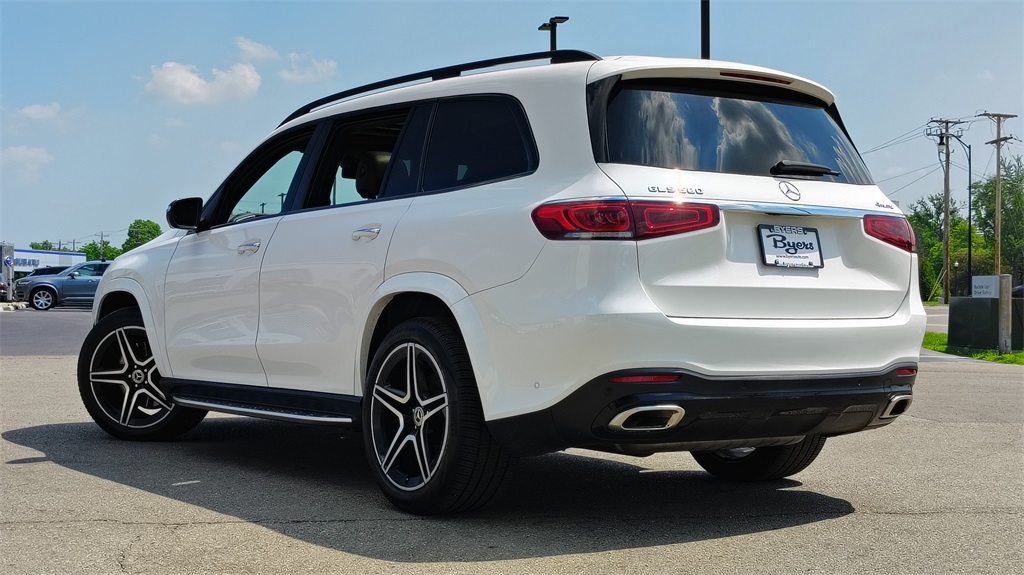 Vehicle image 7 of 46