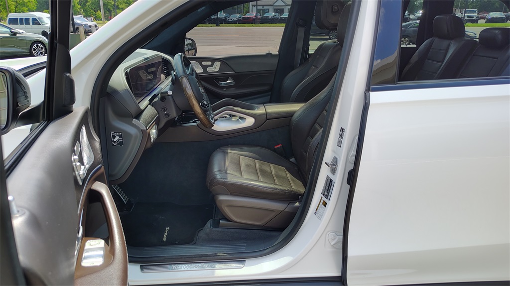Vehicle image 14 of 46