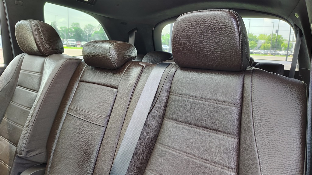 Vehicle image 12 of 46