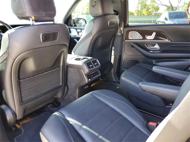 Vehicle image 12 of 39