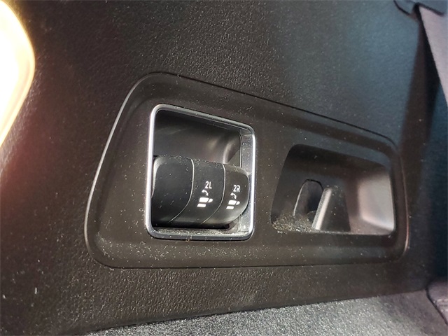 Vehicle image 28 of 39