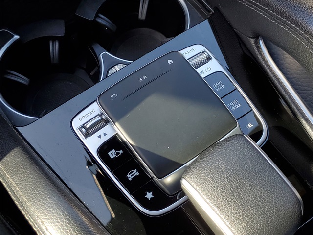 Vehicle image 27 of 39