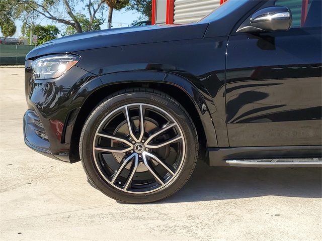 Vehicle image 7 of 39