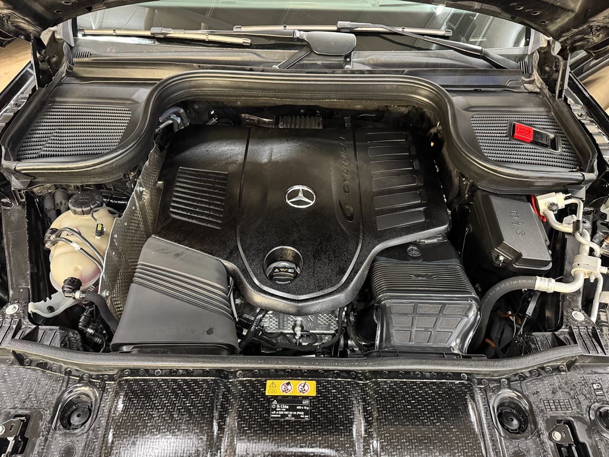 Vehicle image 7 of 49