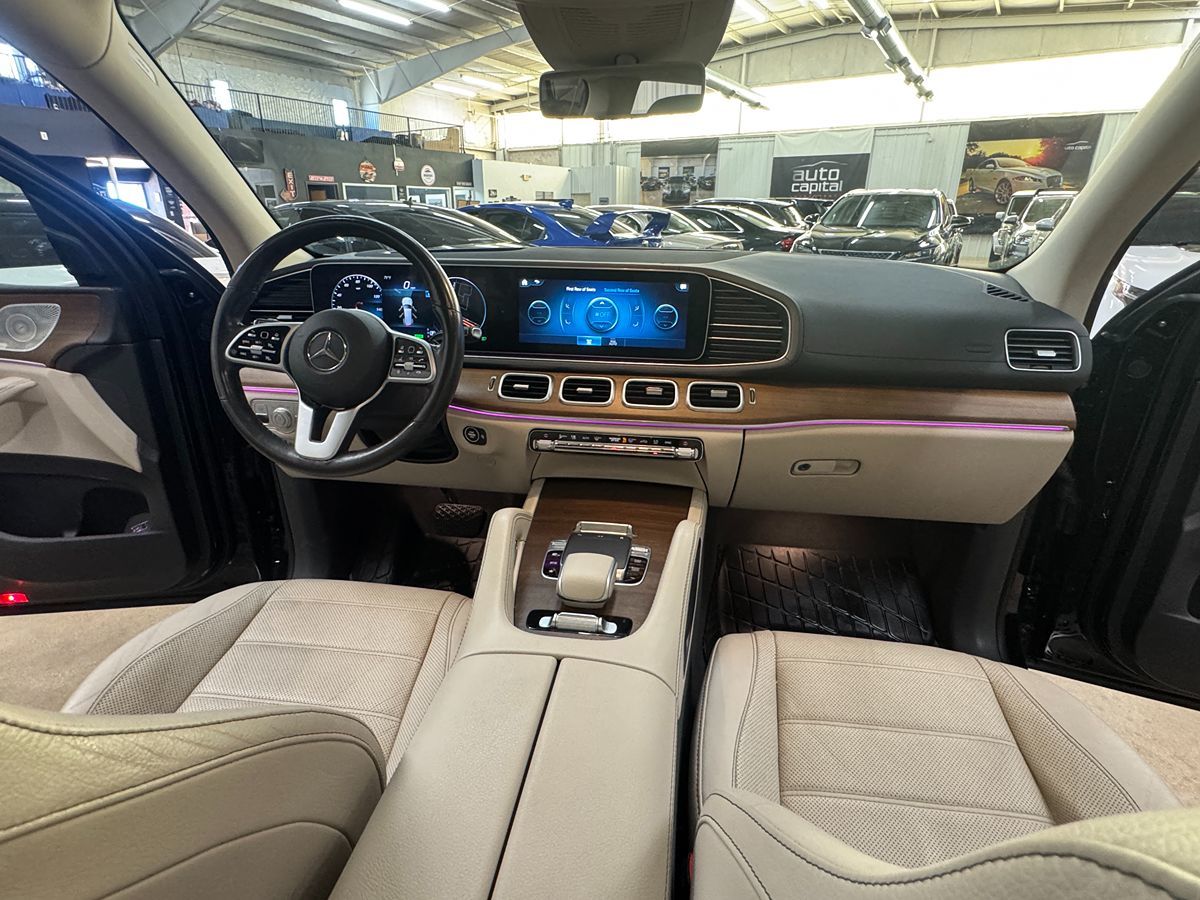 Vehicle image 19 of 49