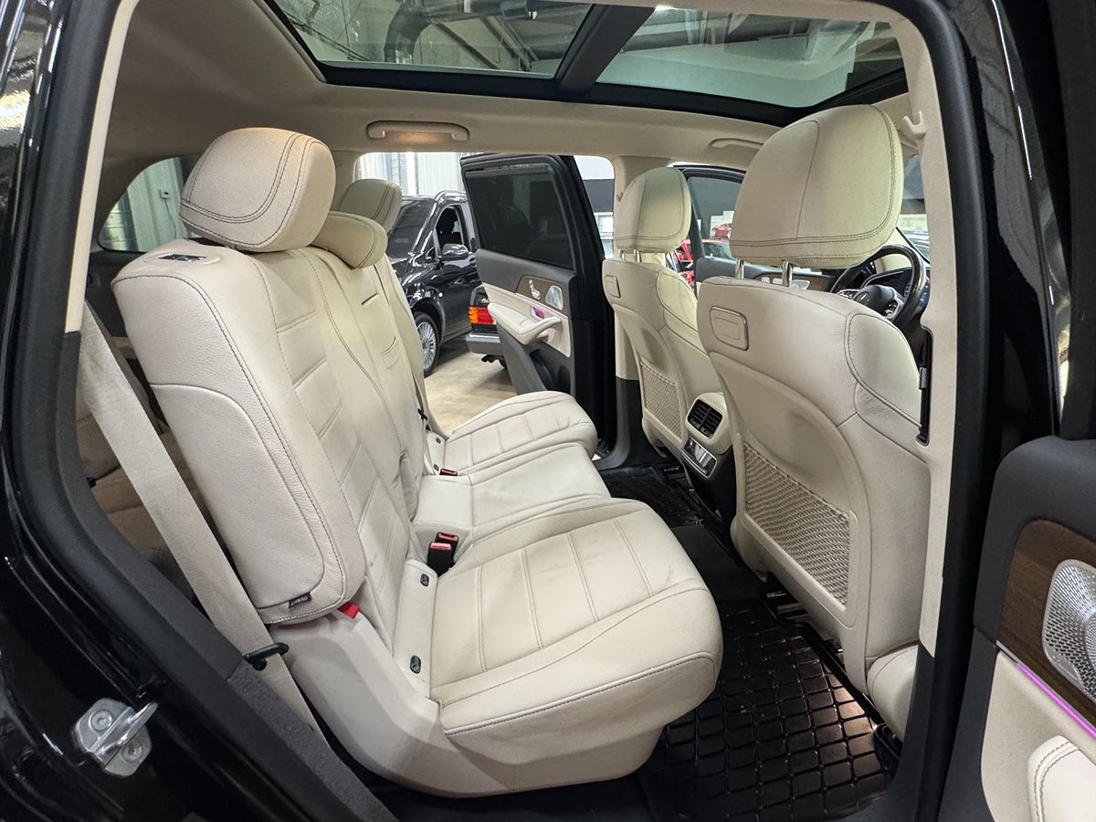 Vehicle image 13 of 49